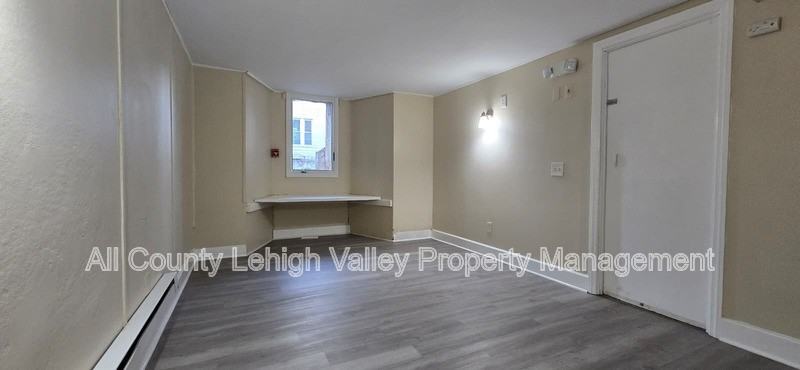 1301 Washington St - Photo 5 of 6