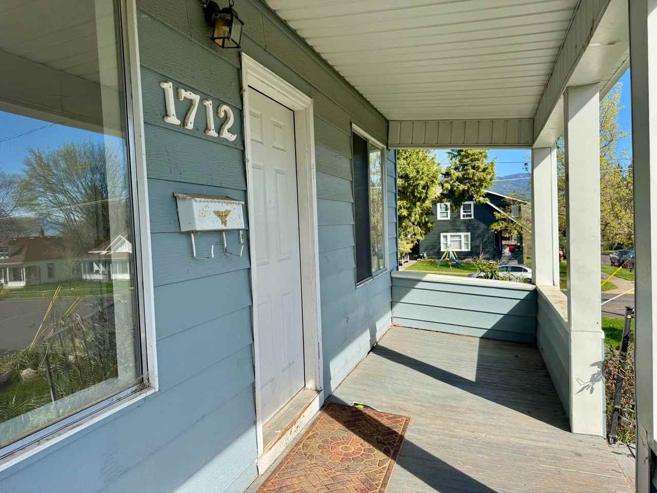 1712 Walnut St - Photo 2 of 19