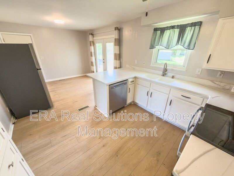 715 Mccormick Ln - Photo 6 of 23