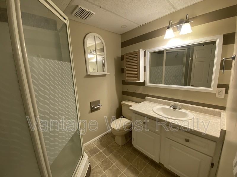 643 Hollydell Rd - Photo 2 of 9