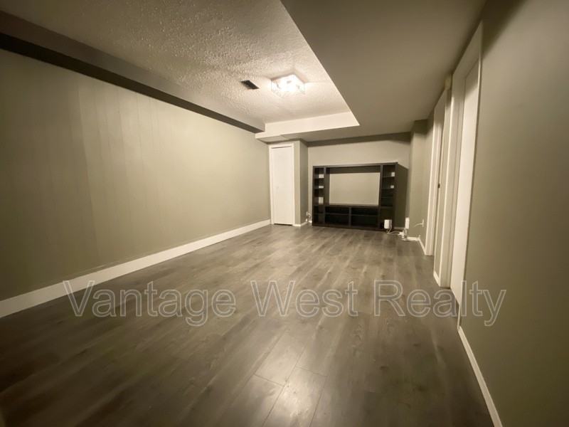 643 Hollydell Rd - Photo 6 of 9