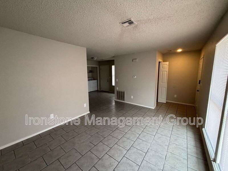 4420 S Union Ave - Photo 5 of 12