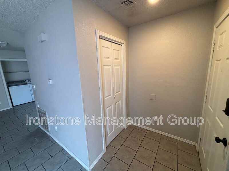 4420 S Union Ave - Photo 6 of 12