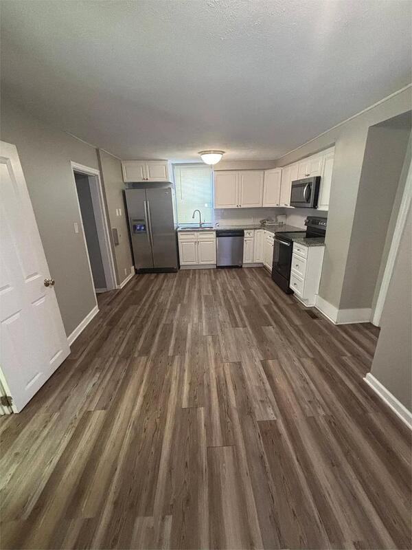 717 C St - Photo 4 of 12