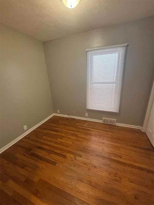 717 C St - Photo 6 of 12