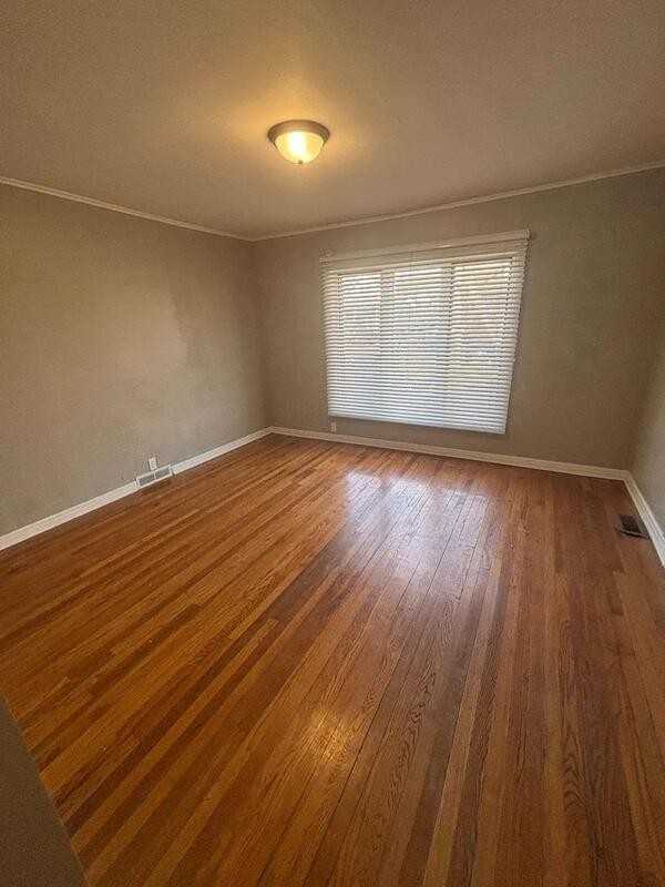 717 C St - Photo 7 of 12