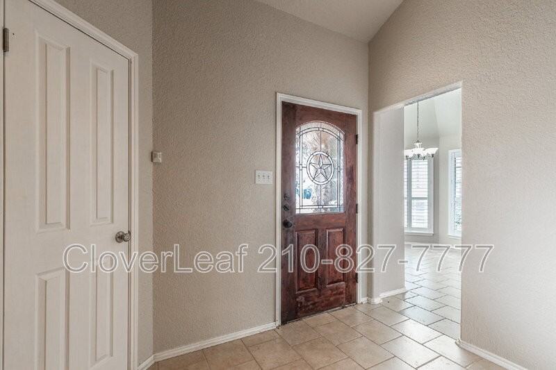 6711 Morning Shadow Ln - Photo 5 of 35