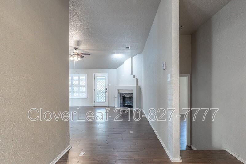 6711 Morning Shadow Ln - Photo 6 of 35