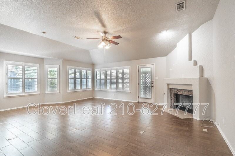 6711 Morning Shadow Ln - Photo 7 of 35