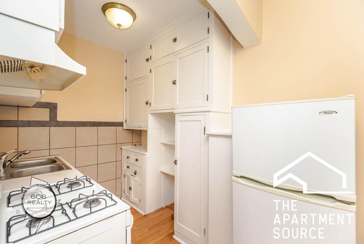 2801 N Keating Ave #304 - Photo 2 of 4