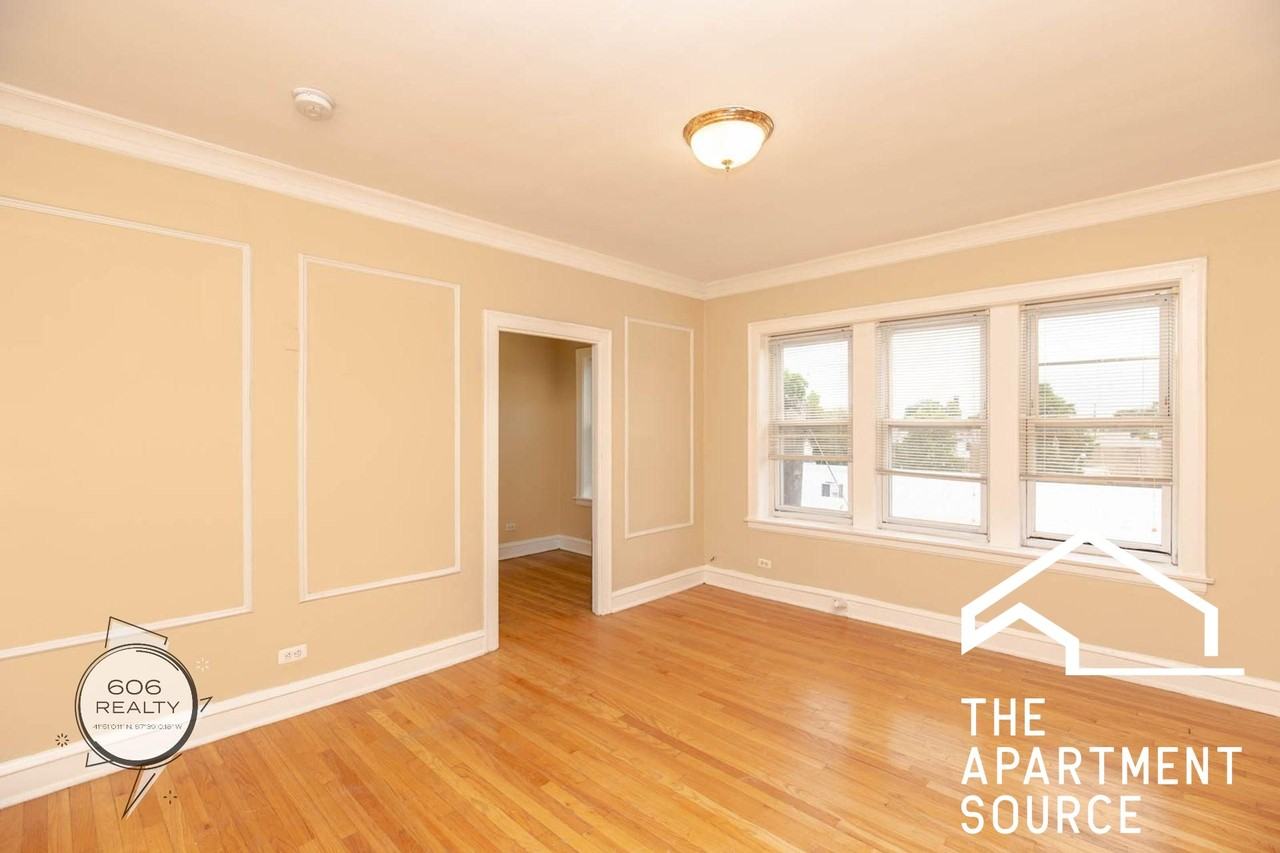 2801 N Keating Ave #304 - Photo 3 of 4