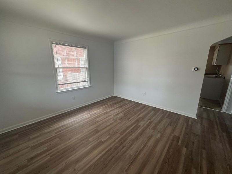 16687 Collingham Dr - Photo 4 of 12