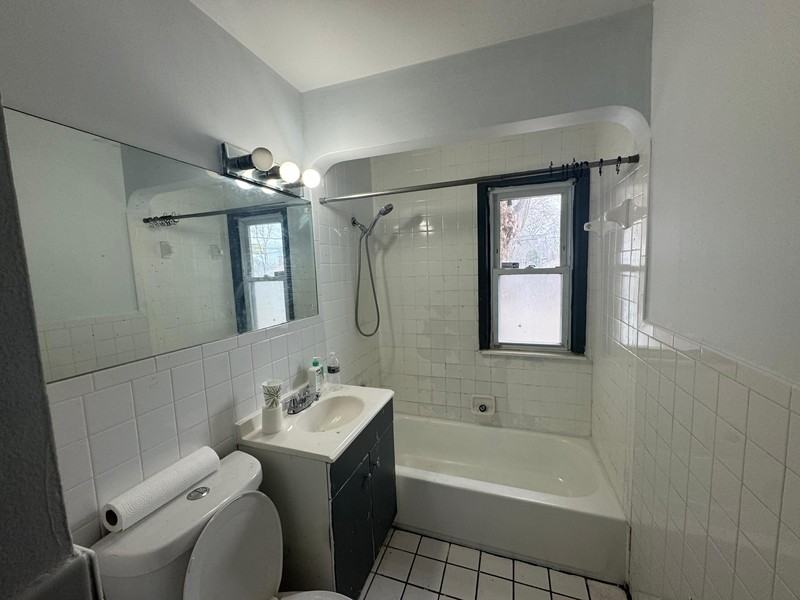 16687 Collingham Dr - Photo 5 of 12