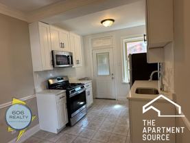 4917 W Berteau Ave #2 - Photo 1 of 1