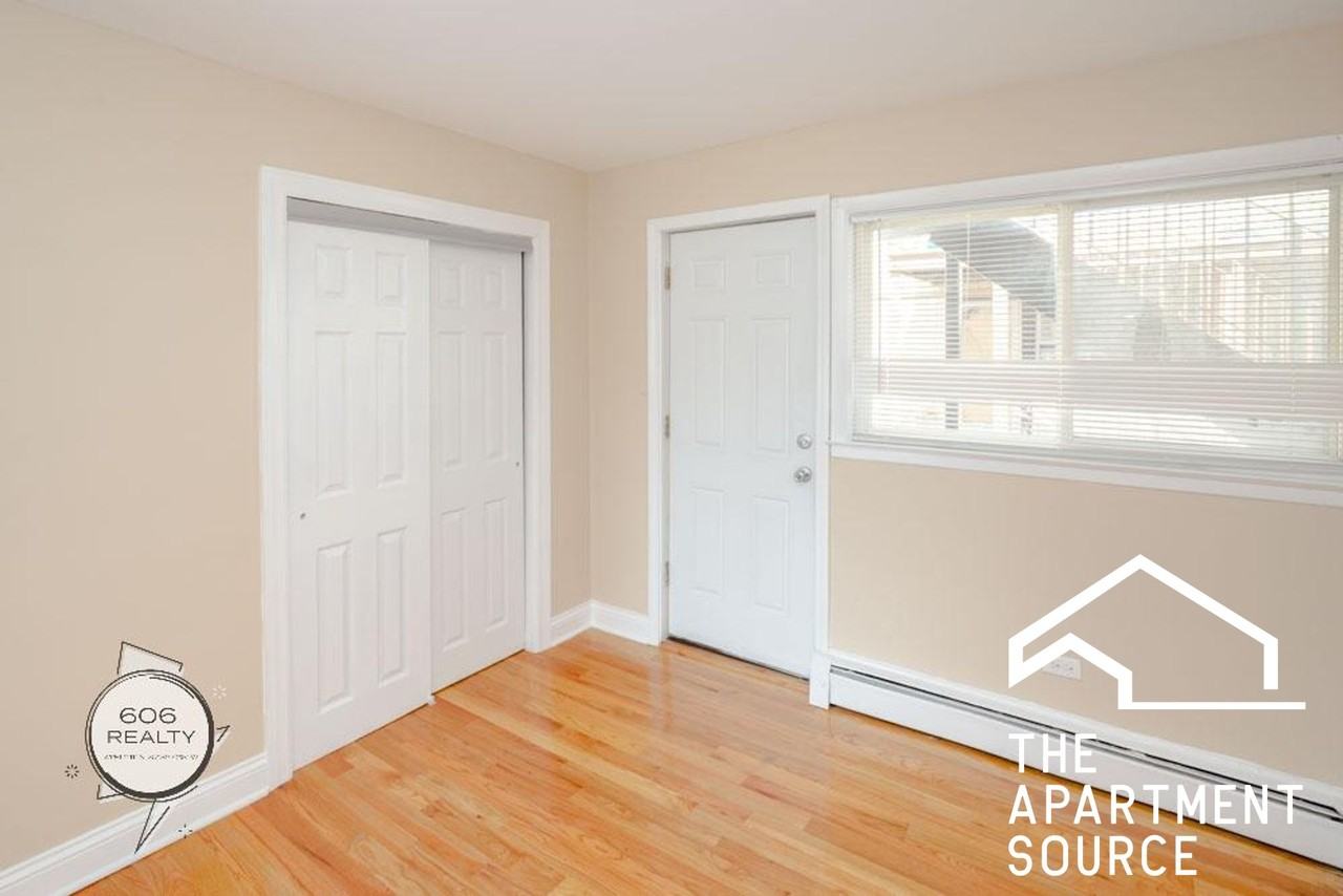 3443 S Central Ave #5 - Photo 6 of 11