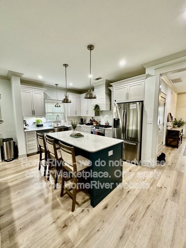 1523 E Leonard St - Photo 5 of 12