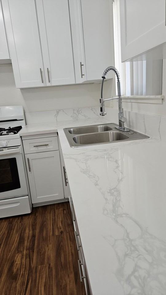 14300A - Photo 4 of 29