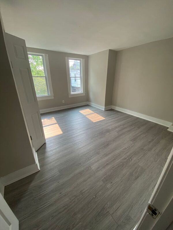 Greenmount Ave - Photo 7 of 15