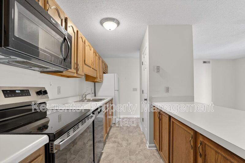 3701 Cotswold Ter #7G - Photo 2 of 31