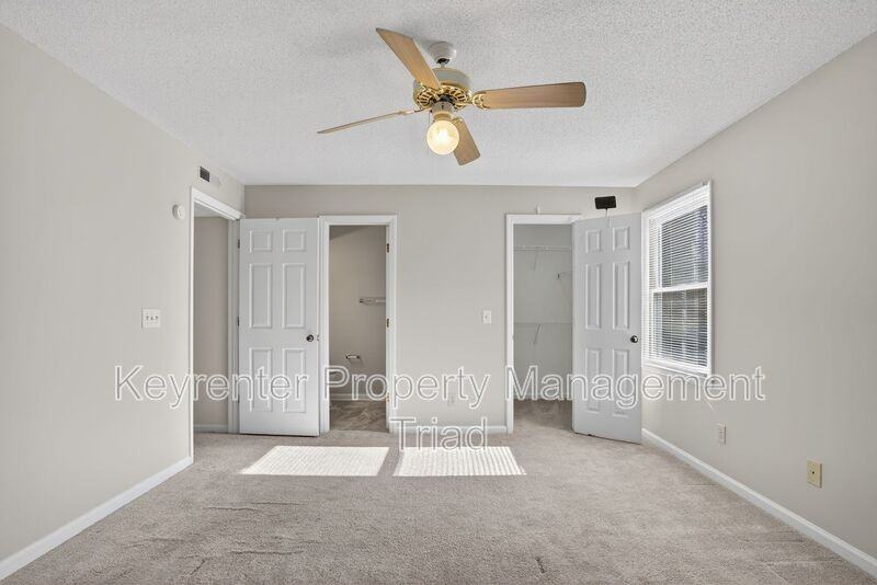 3701 Cotswold Ter #7G - Photo 4 of 31