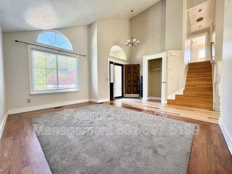 1747 Ws - Photo 3 of 25