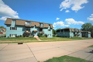 featured image of 905 17th St