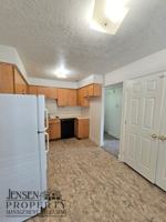 featured image of 639 E 700 S #11