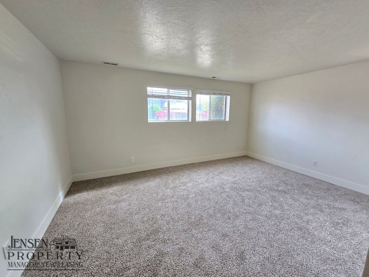 639 E 700 S #11 - Photo 7 of 14