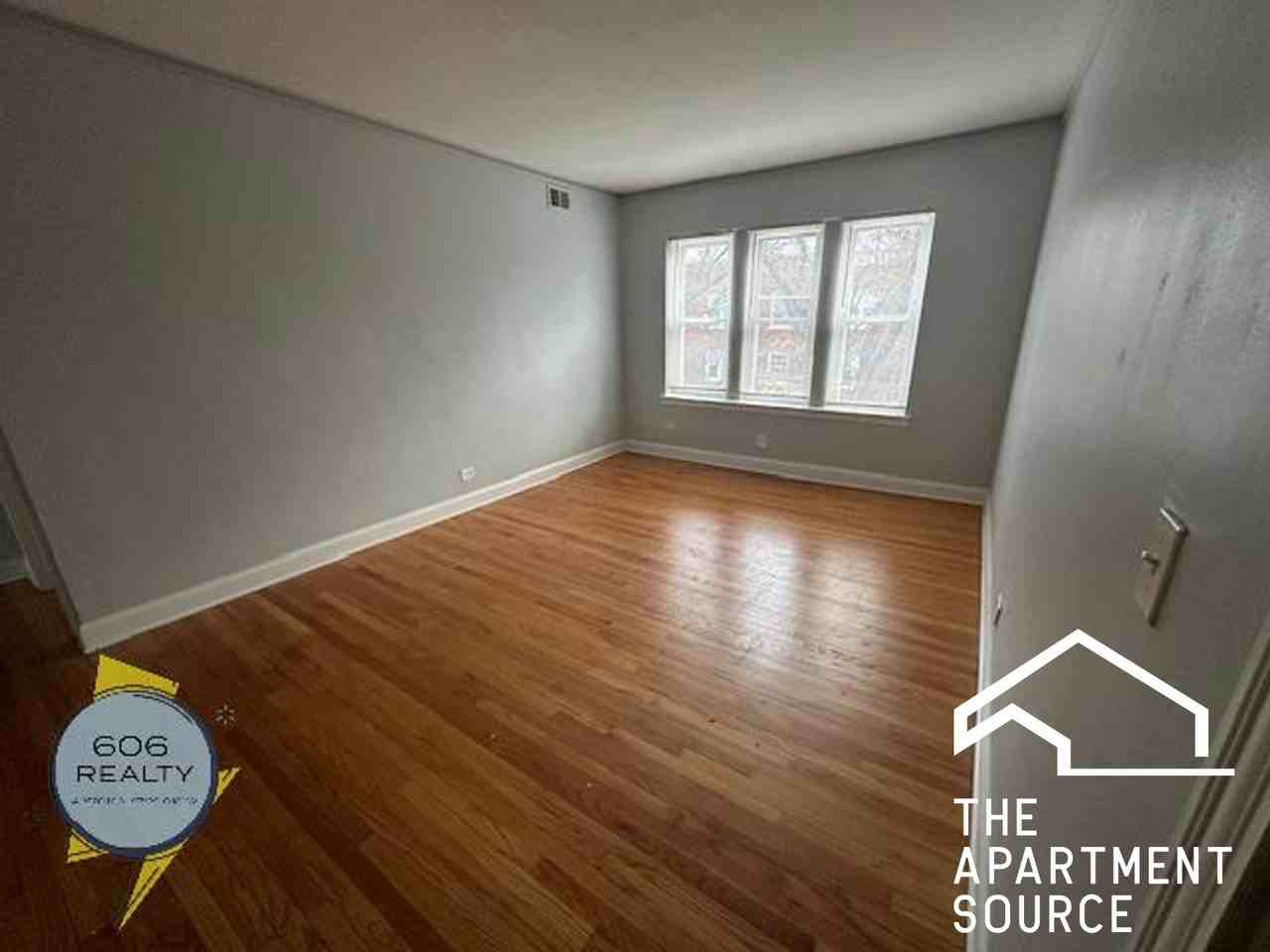 7342 N Damen Ave #3 - Photo 6 of 11