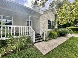 featured image of 180 Stone Henge Ln