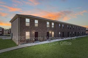 featured image of 1006 Whipporwill Dr #4