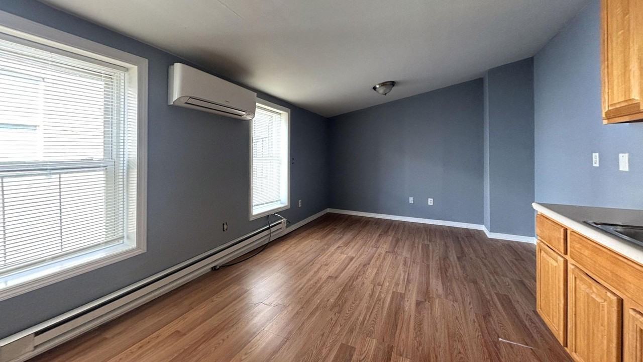 1701-03 N 20TH STREET - Photo 5 of 10