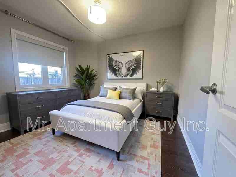 5422 Oscar Peterson Blvd - Photo 4 of 18