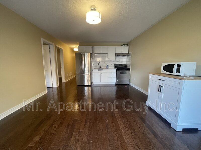 5422 Oscar Peterson Blvd - Photo 6 of 18