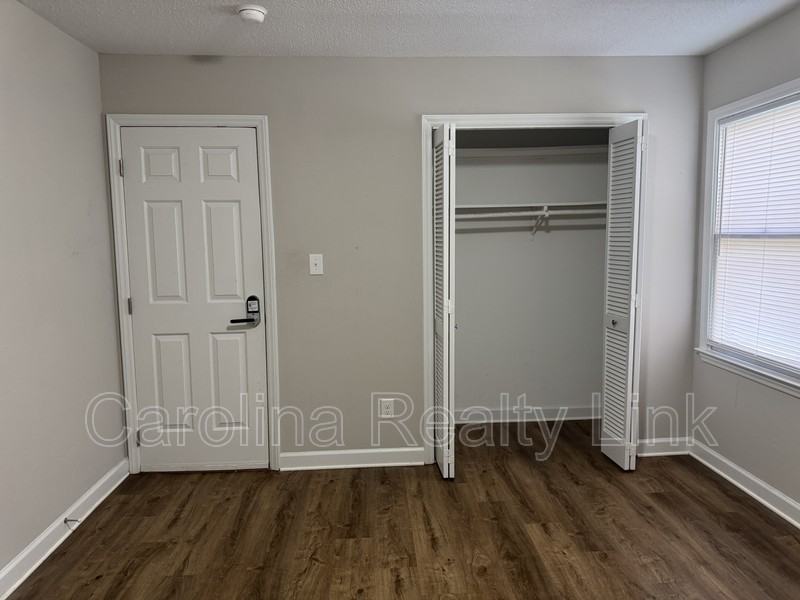 Leaves Ln #2 - Photo 2 of 12