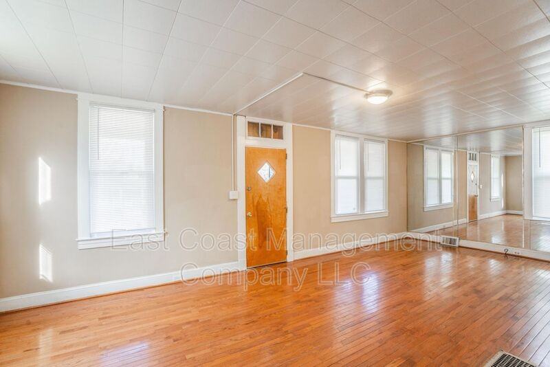 4809 Arabia Ave - Photo 5 of 24