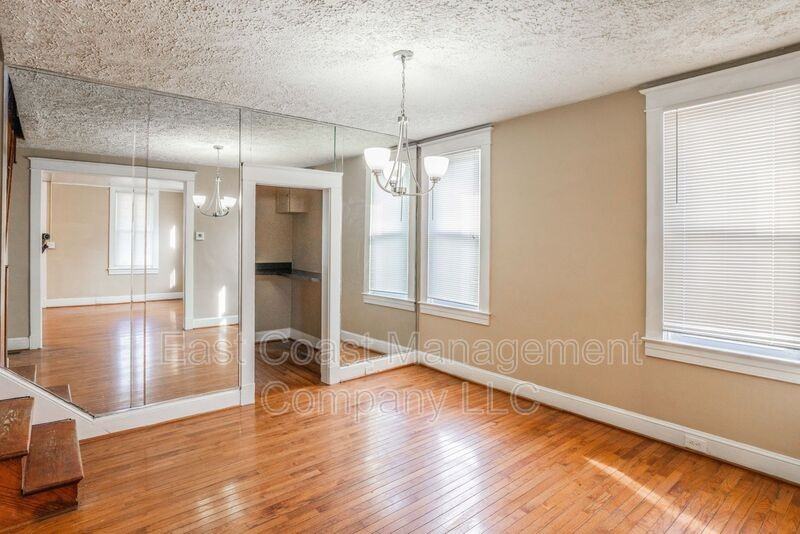 4809 Arabia Ave - Photo 7 of 24