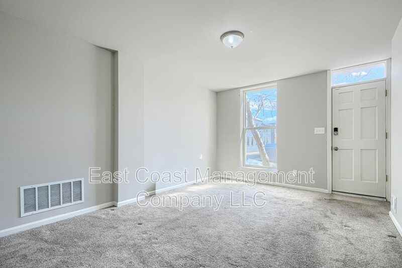 2308 Jefferson St - Photo 4 of 23