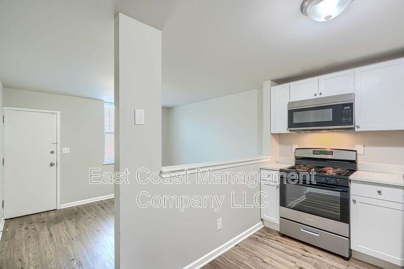 2308 Jefferson St - Photo 6 of 23