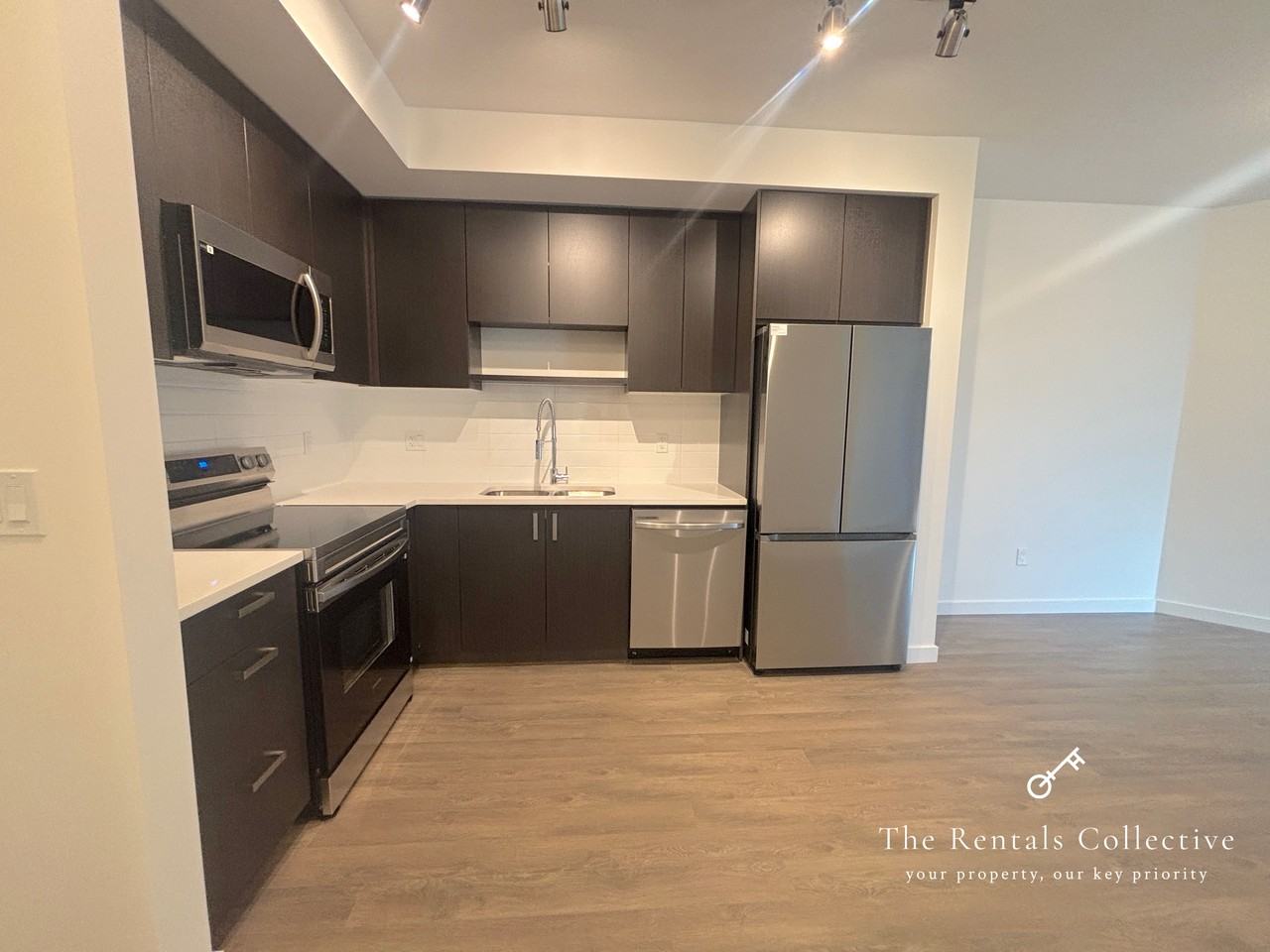 15733 85 Avenue - Photo 4 of 22