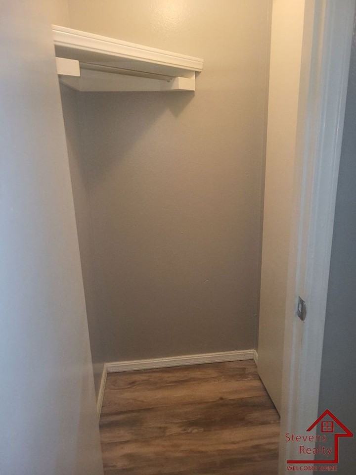 2111 NW Lindy Ave - G1 - Photo 6 of 10