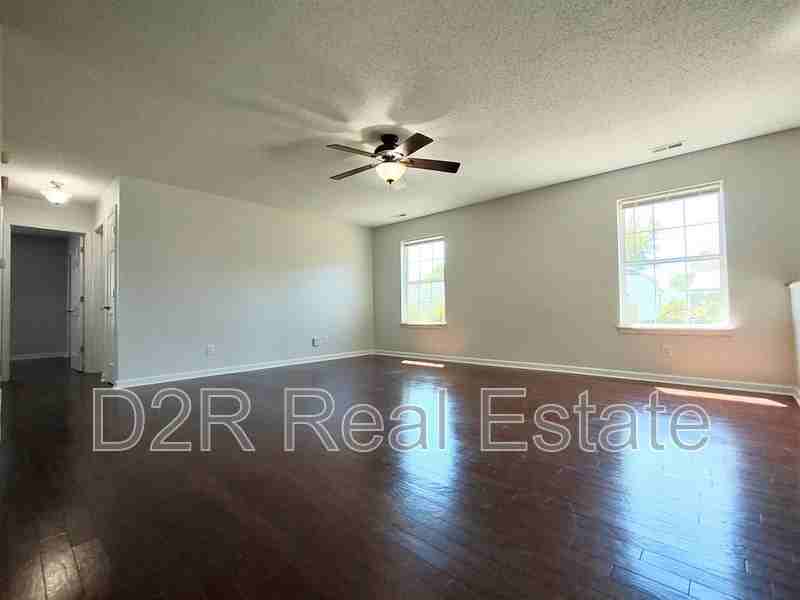 1121 Branigin Creek Ct - Photo 3 of 25