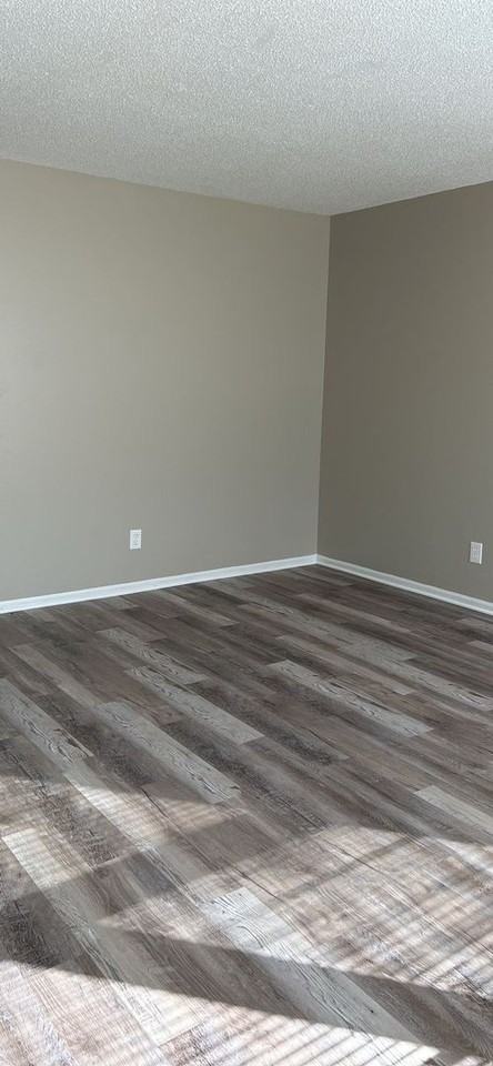 219 N Garrison Ave - Photo 2 of 39