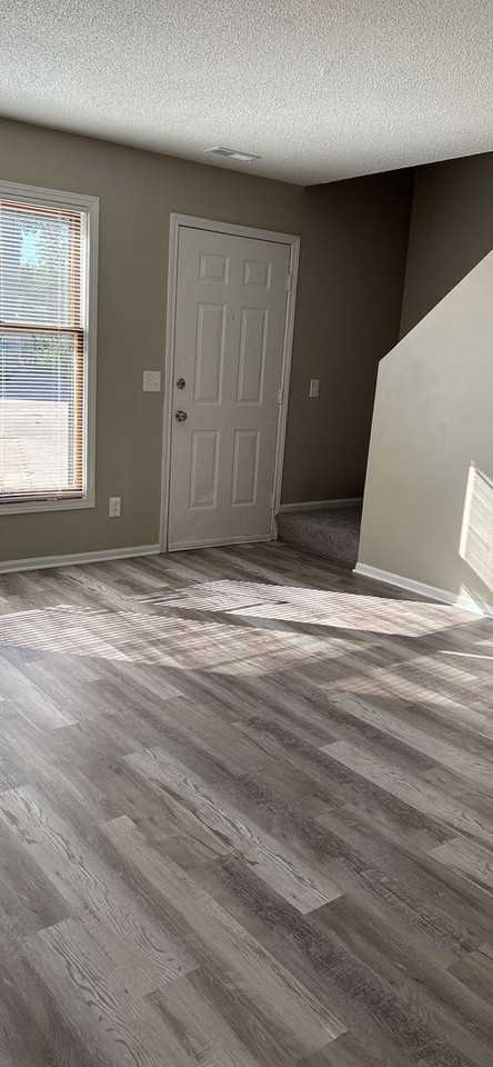 219 N Garrison Ave - Photo 4 of 39