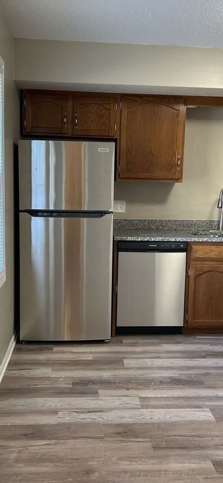 219 N Garrison Ave - Photo 7 of 39