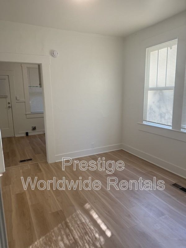 2713 Dawson St - Photo 5 of 8