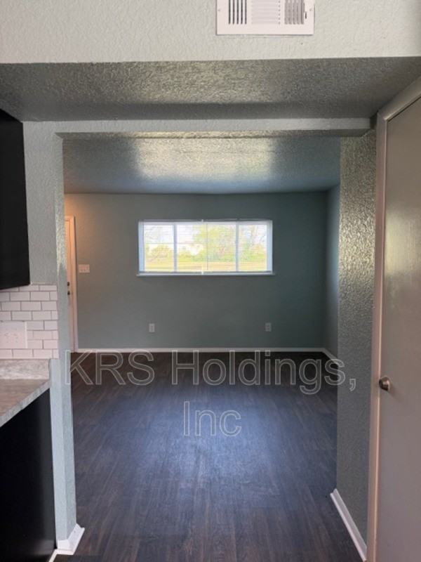 4317 Newsome Dr - Photo 2 of 9