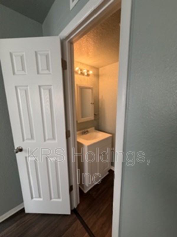 4317 Newsome Dr - Photo 5 of 9