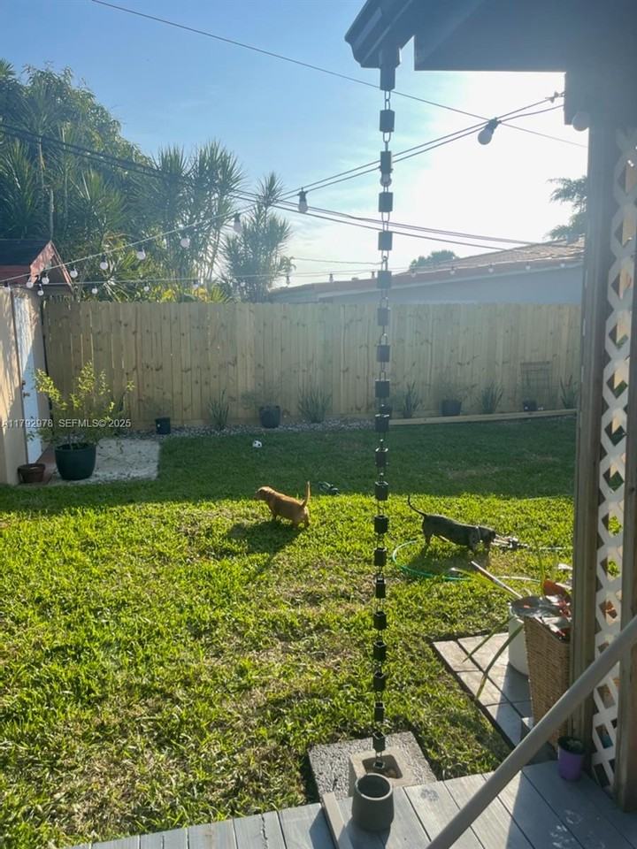 7415 Southwest 31st Street - Photo 5 of 10