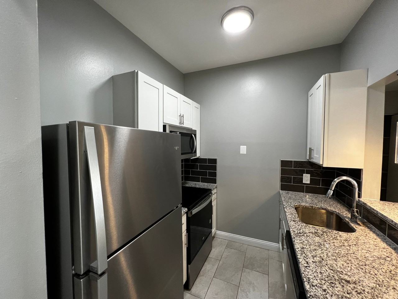 629 Clara Ave - Photo 2 of 6